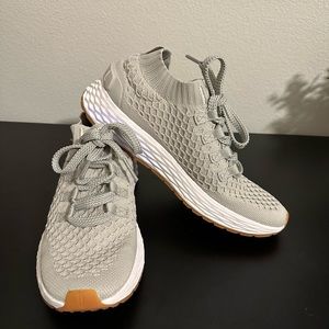 Beige No Bull (NOBULL) Knit Runners Women’s 8